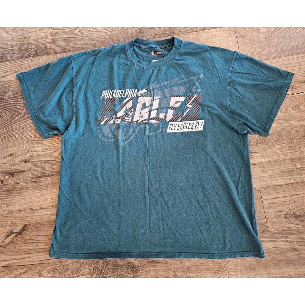 Philadelphia Eagles 2013 Regular Season Fly Eagles Fly Graphic T-Shirt XL